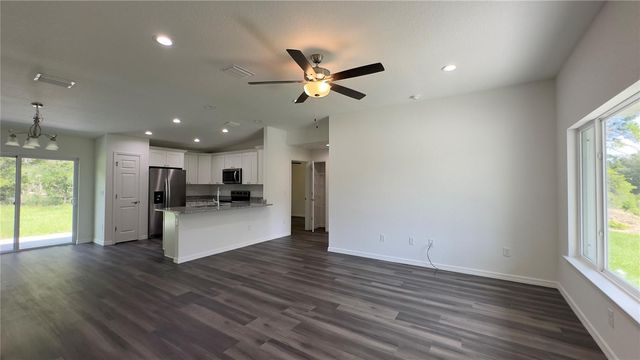 122 MALAUKA LOOP, Ocklawaha, FL 32179