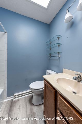 2301 W Main Street 2301 2303, Holt, MI 48842