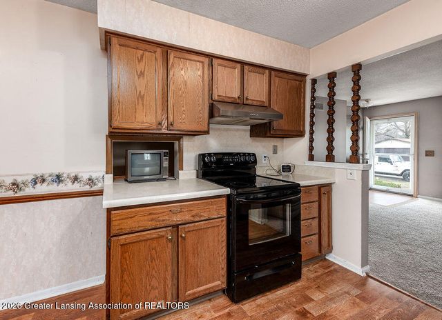 2301 W Main Street 2301 2303, Holt, MI 48842