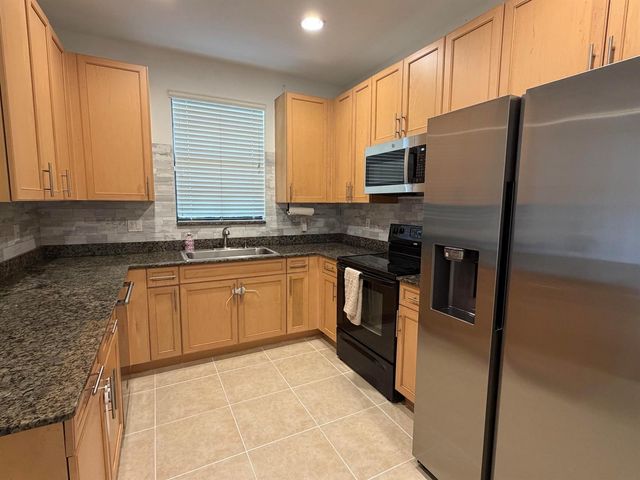 238 E Chrystie Circle, Delray Beach, FL 33484