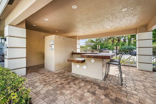 238 E Chrystie Circle, Delray Beach, FL 33484
