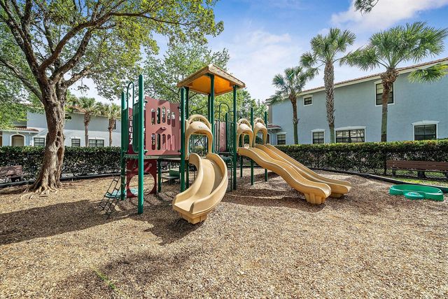 238 E Chrystie Circle, Delray Beach, FL 33484