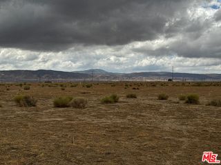 100 Avenue E-8, Lancaster, CA 93536