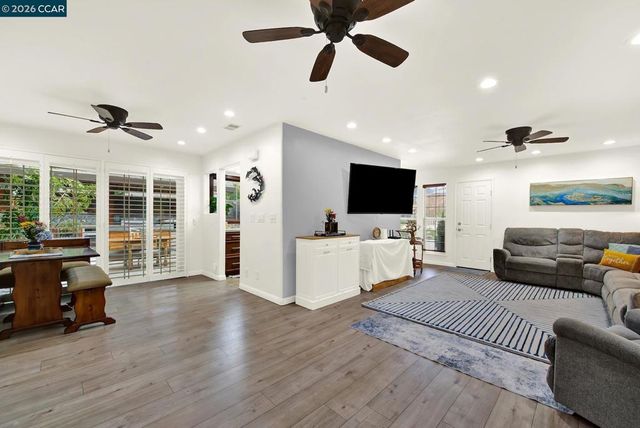6472 Trinidad Dr, San Jose, CA 95120