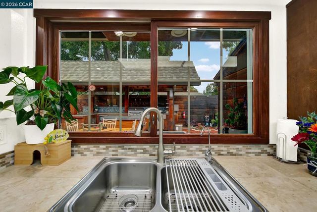 6472 Trinidad Dr, San Jose, CA 95120