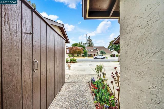 6472 Trinidad Dr, San Jose, CA 95120