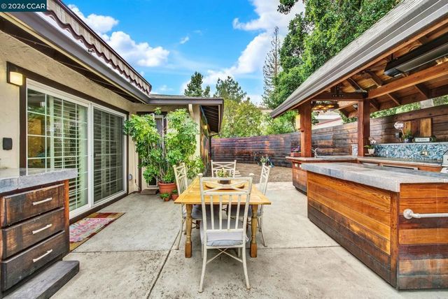 6472 Trinidad Dr, San Jose, CA 95120
