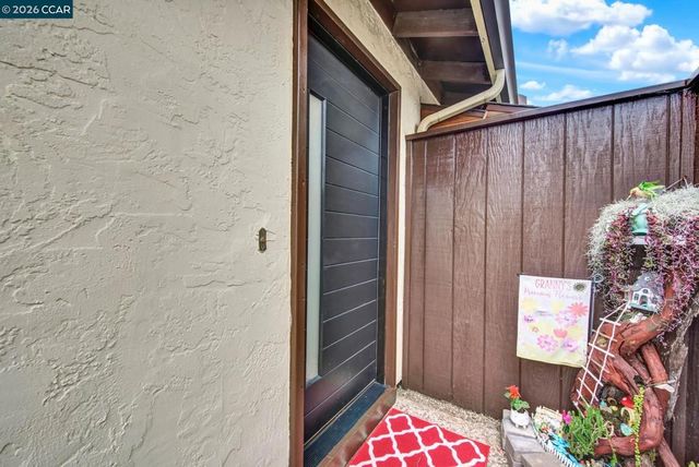 6472 Trinidad Dr, San Jose, CA 95120