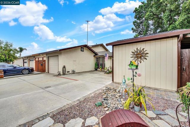 6472 Trinidad Dr, San Jose, CA 95120