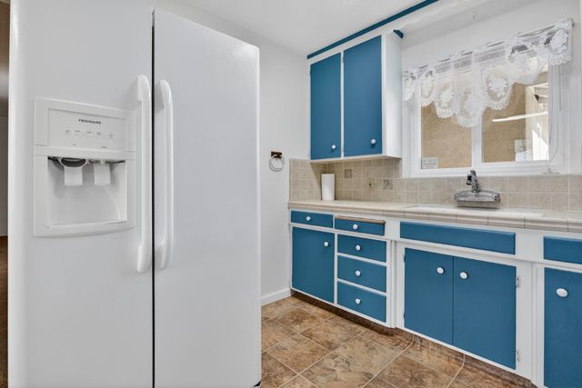 2205 Tully Rd, Modesto, CA 95350