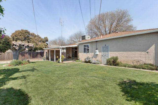 2205 Tully Rd, Modesto, CA 95350