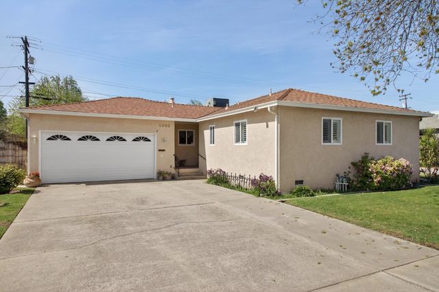 2205 Tully Rd, Modesto, CA 95350