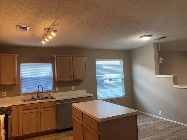 4211 Falcon Drive, Sherman, TX 75092