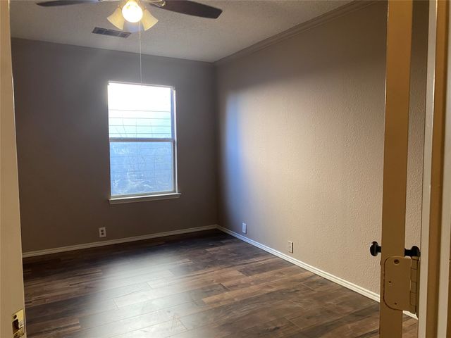 4211 Falcon Drive, Sherman, TX 75092