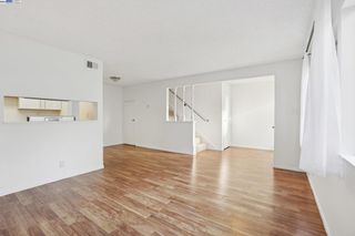 1042 Mohr Ln B, Concord, CA 94518