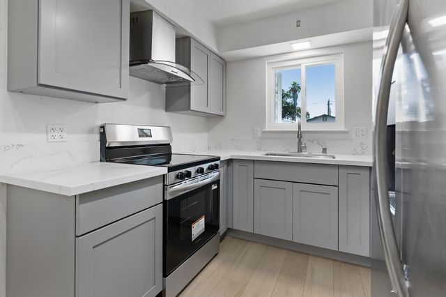 3270 Nareb St, Sacramento, CA 95838