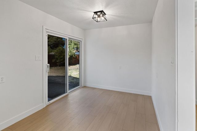 3270 Nareb St, Sacramento, CA 95838