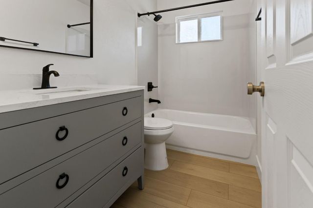 3270 Nareb St, Sacramento, CA 95838