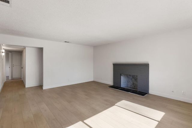 3270 Nareb St, Sacramento, CA 95838