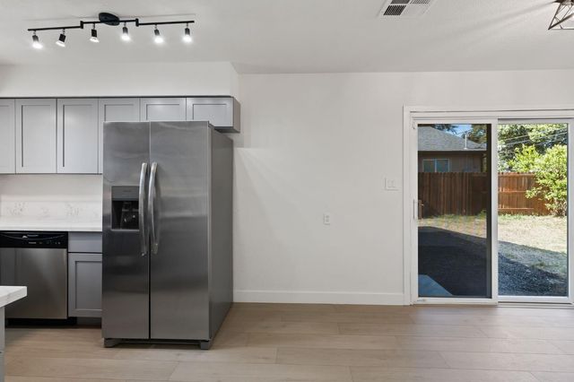 3270 Nareb St, Sacramento, CA 95838