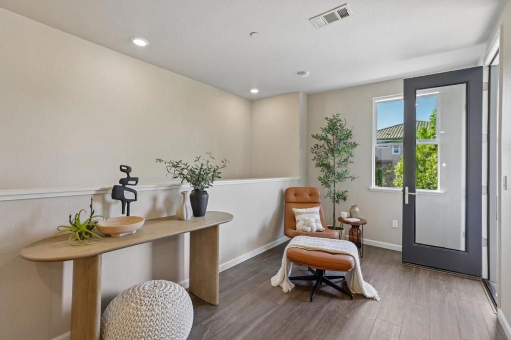Image 4 of property listing at 722 Garden Street, Milpitas, CA 95035