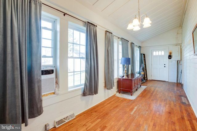 319 N MAIN ST, Madison, VA 22727