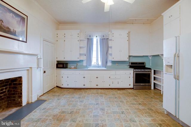 319 N MAIN ST, Madison, VA 22727