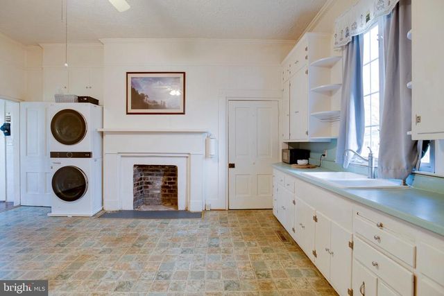 319 N MAIN ST, Madison, VA 22727