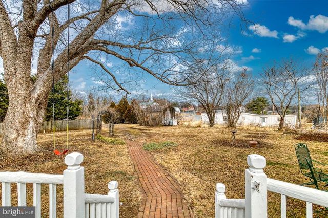 319 N MAIN ST, Madison, VA 22727