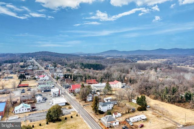 319 N MAIN ST, Madison, VA 22727