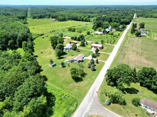 13229 Harder Road, Fabius Twp, MI 49093