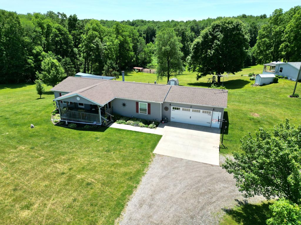 13229 Harder Road, Fabius Twp, MI 49093