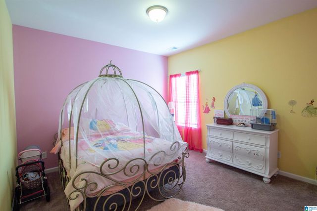 242 SHEPHERDS LOOP, Jasper, AL 35504