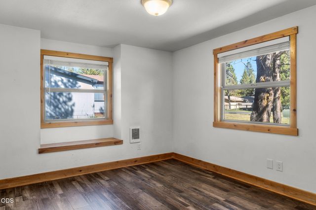 55690 Big River Drive, Bend, OR 97707