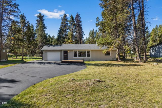 55690 Big River Drive, Bend, OR 97707
