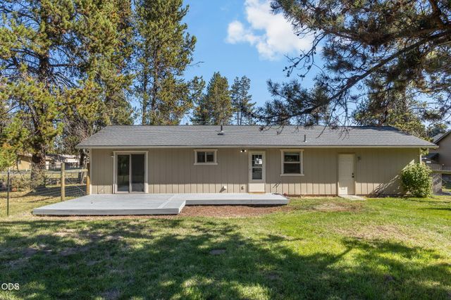 55690 Big River Drive, Bend, OR 97707