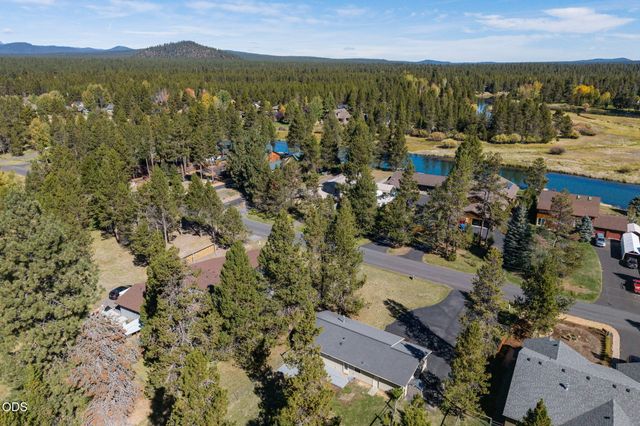 55690 Big River Drive, Bend, OR 97707