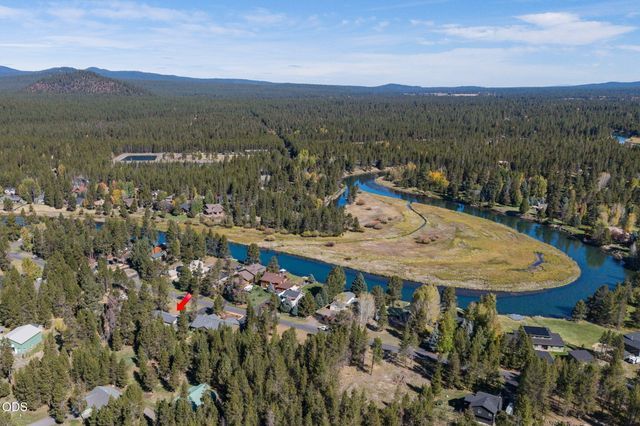55690 Big River Drive, Bend, OR 97707