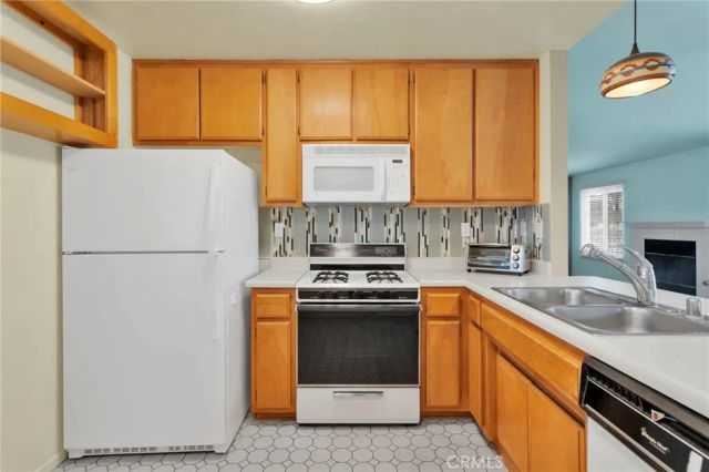 14870 Clubhouse D, Helendale, CA 92342
