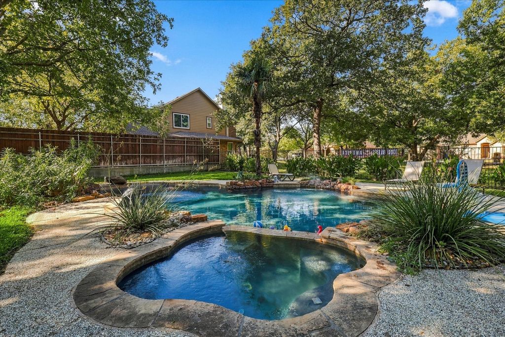 4618 Walnut Street, Flower Mound, TX 75028