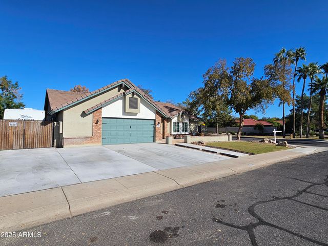 462 E MERRILL Avenue, Gilbert, AZ 85234