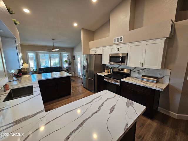 462 E MERRILL Avenue, Gilbert, AZ 85234