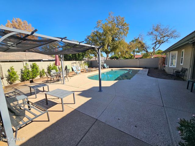 462 E MERRILL Avenue, Gilbert, AZ 85234