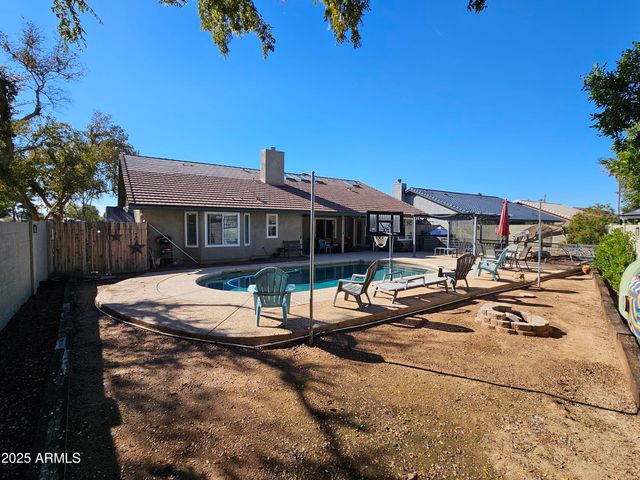 462 E MERRILL Avenue, Gilbert, AZ 85234