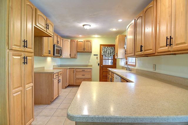 2752 Danbury Road, Springfield, OH 45505