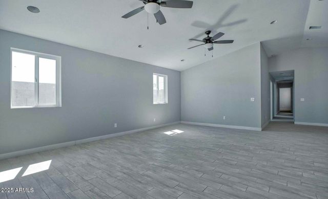 2825 E PUEBLO Avenue, Phoenix, AZ 85040