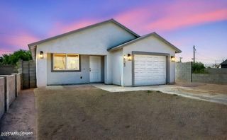 2825 E PUEBLO Avenue, Phoenix, AZ 85040