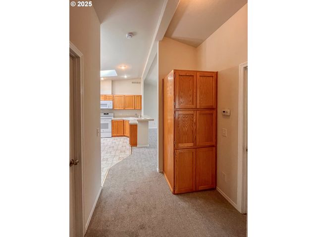 121 MATTHEW LEE Ct, Roseburg, OR 97471