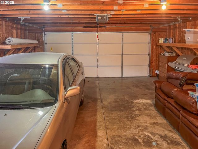 121 MATTHEW LEE Ct, Roseburg, OR 97471