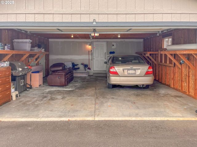 121 MATTHEW LEE Ct, Roseburg, OR 97471